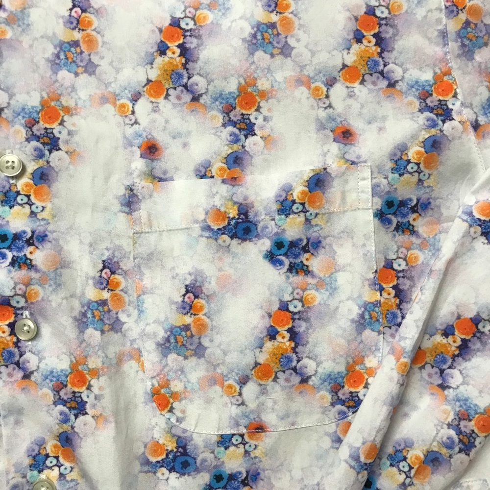 EUC Men’s Floral Button Down - Picture 4 of 5